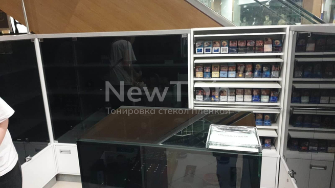Тонировка пленкой табачной витрины RUТабак