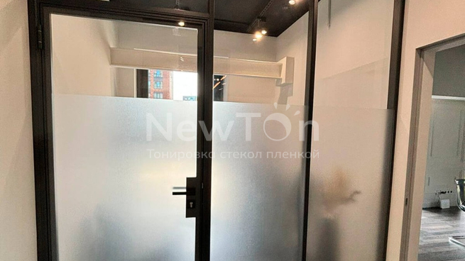 Тонировка пленкой перегородок в офисе компании Профилум в Москве