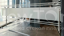 Декоративная пленка на стекло в Москве — оклейка